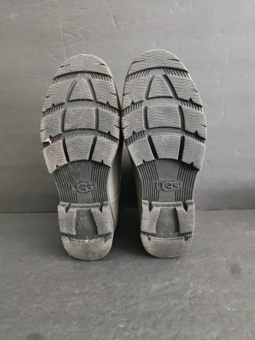UGG stylish waterproof